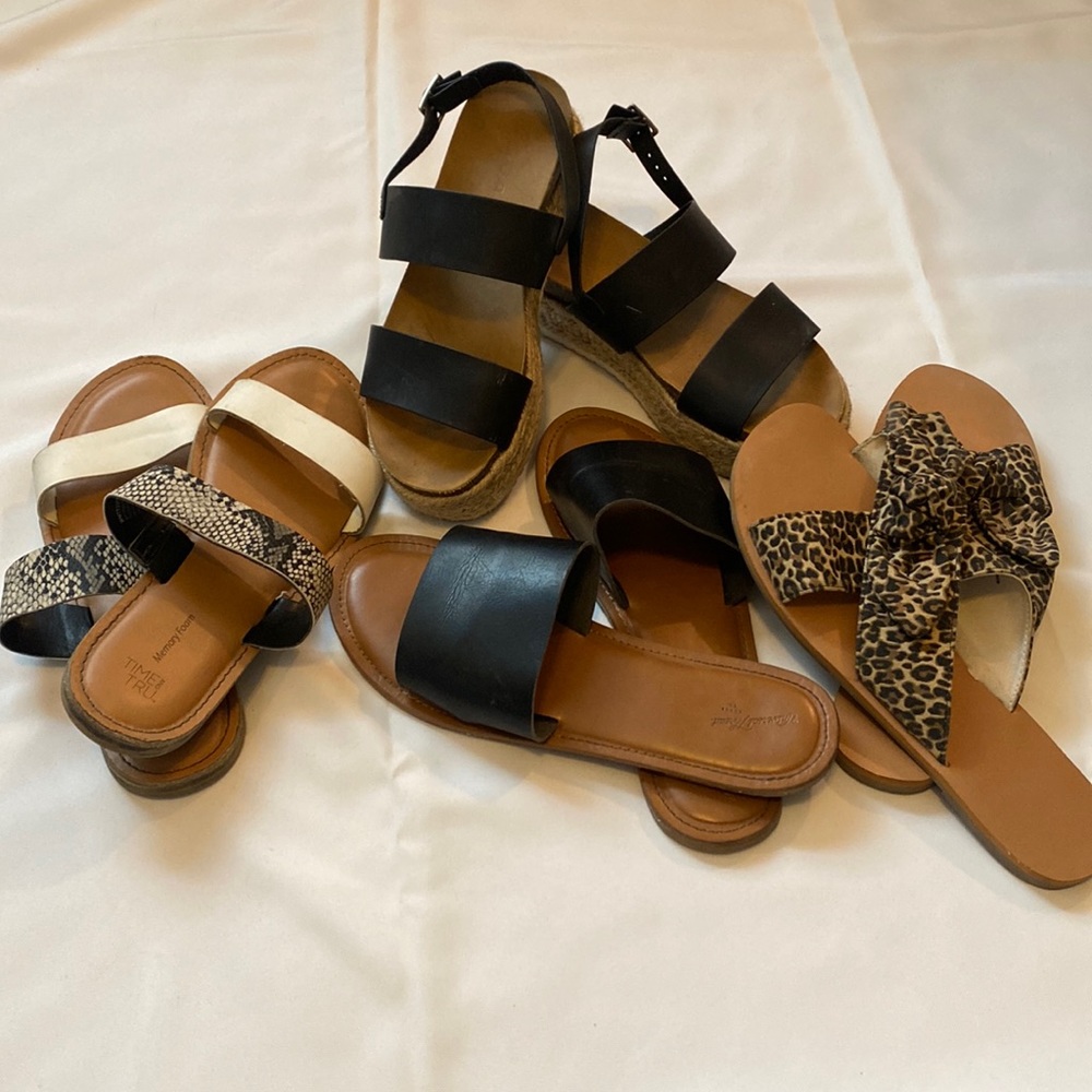 bundle of 4 size 9-10 sandals soda brand universal thread brand time & tru brand